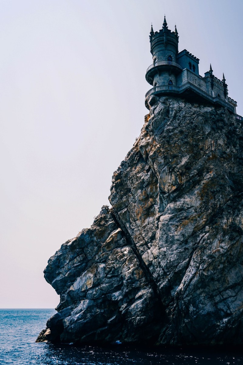 Stunning Photography of the Swallow’s Nest Castle in Yalta