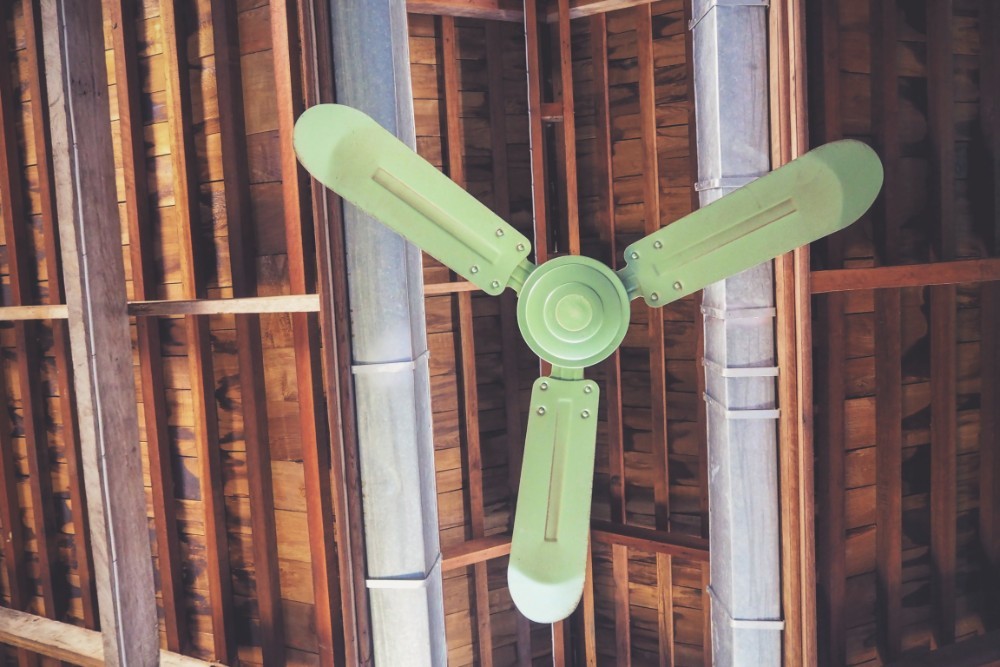 Vintage Ceiling Fan in Green Color