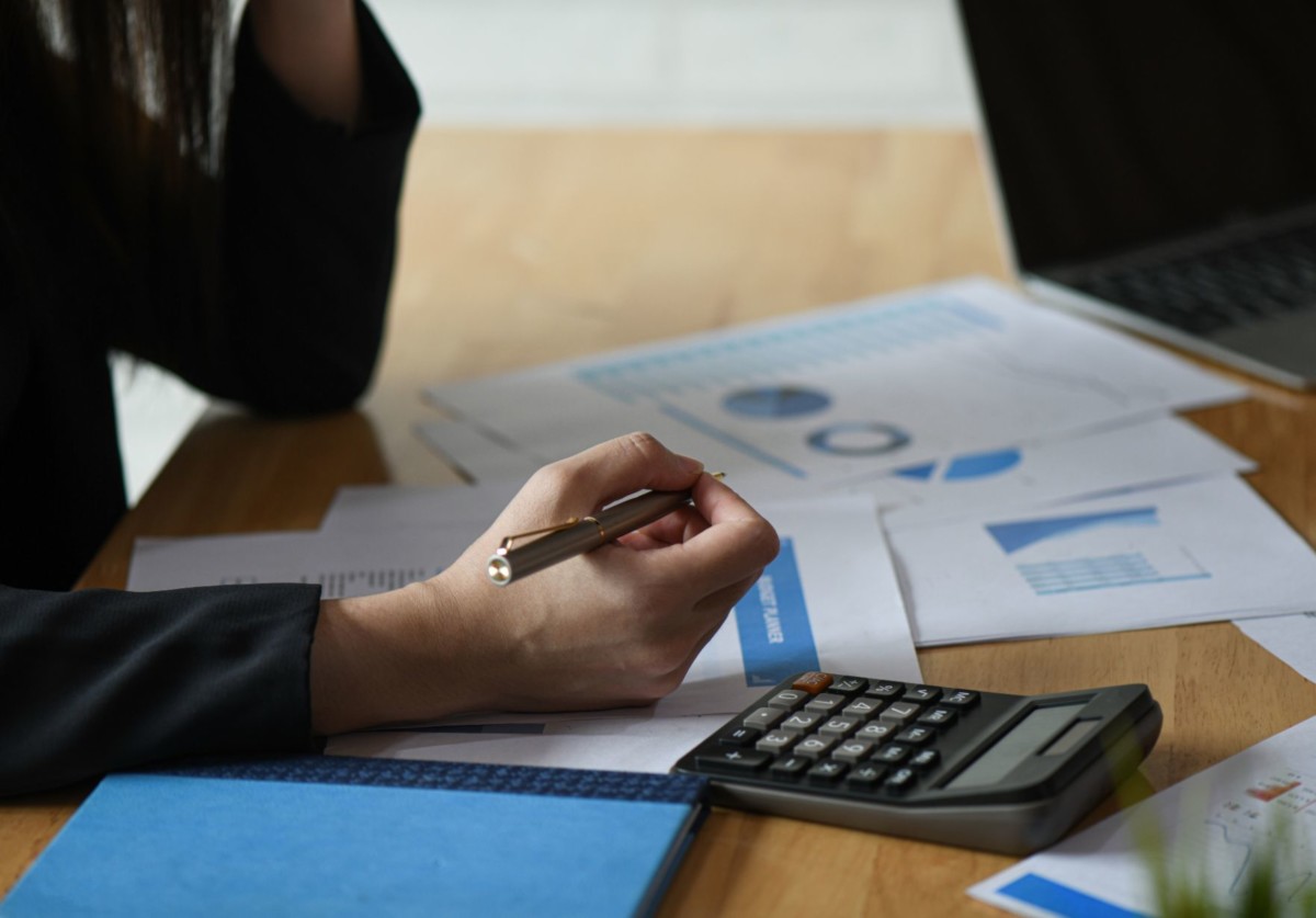 CAREER PROSPECTS AND BENEFITS FOR DEGREE HOLDERS IN ACCOUNTING