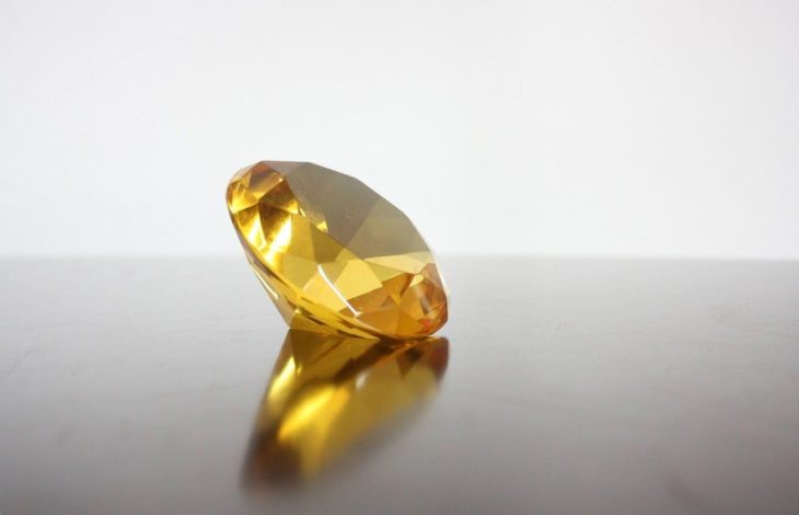 How to Choose the Perfect Yellow Diamond