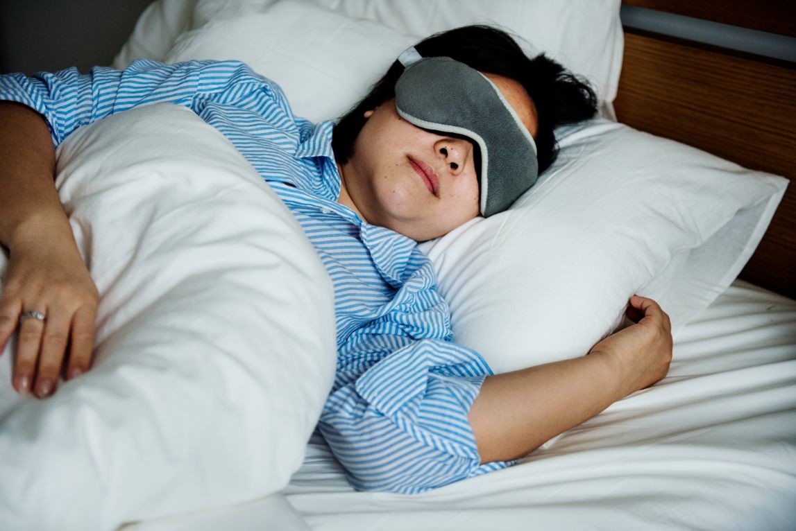 5 Tips to Get a Good Night's Sleep During the COVID-19 Pandemic