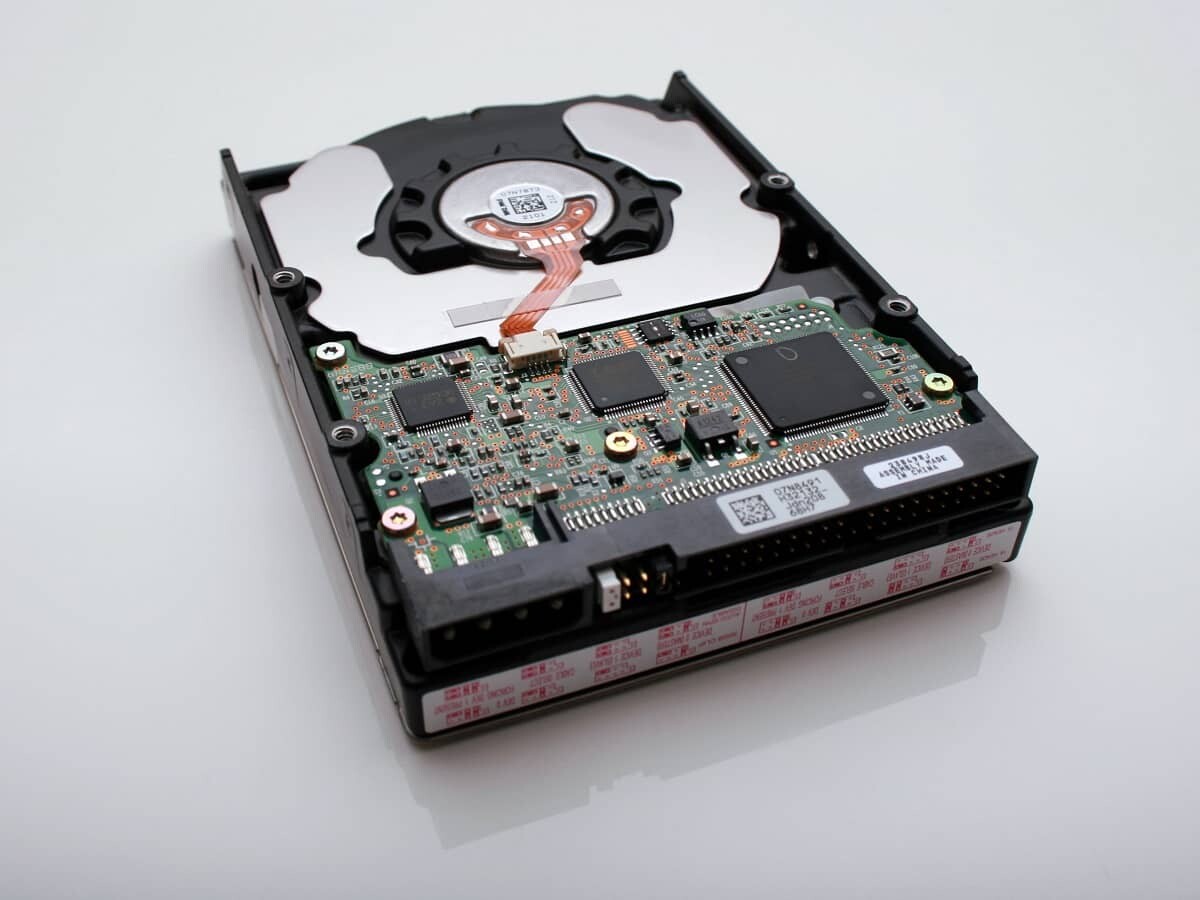 6 Smart Ways To Destroy a Hard Drive (Permanently)