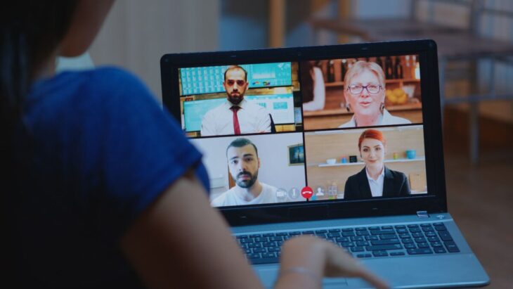 how to spot the difference between webinars and online meetings