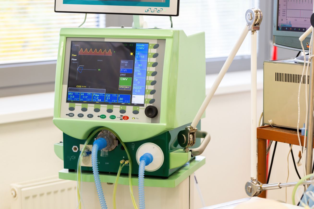 monitor of pulmonary ventilator in hospital with t QBG