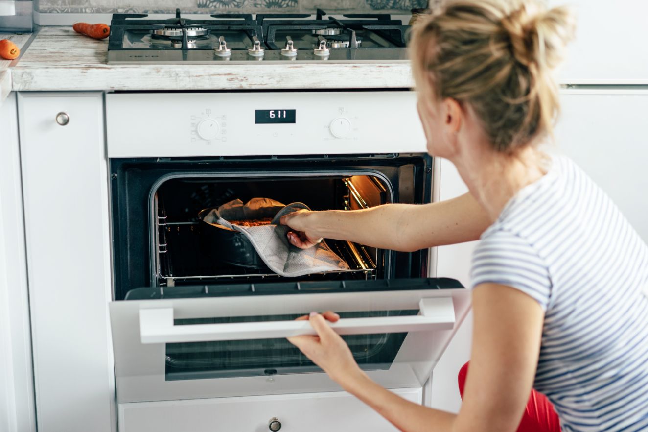 A Busy Professional's Guide to Cooking 5 Time-Saving Tips