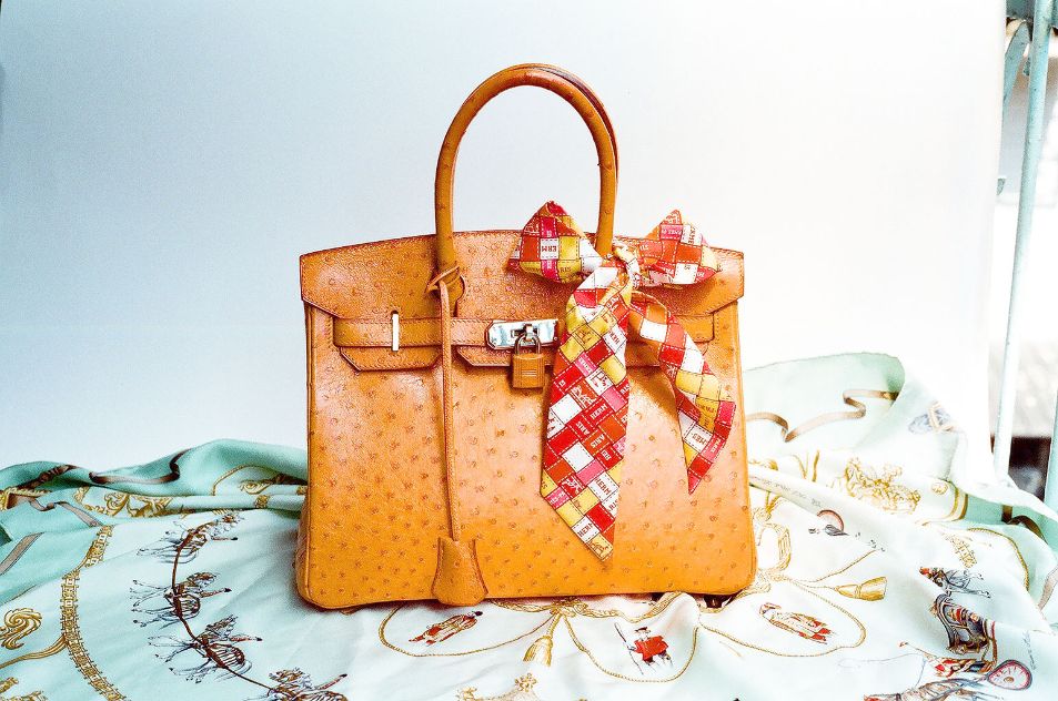 How to Buy Your Luxury Handbag from a Hermes Specialty Dealer