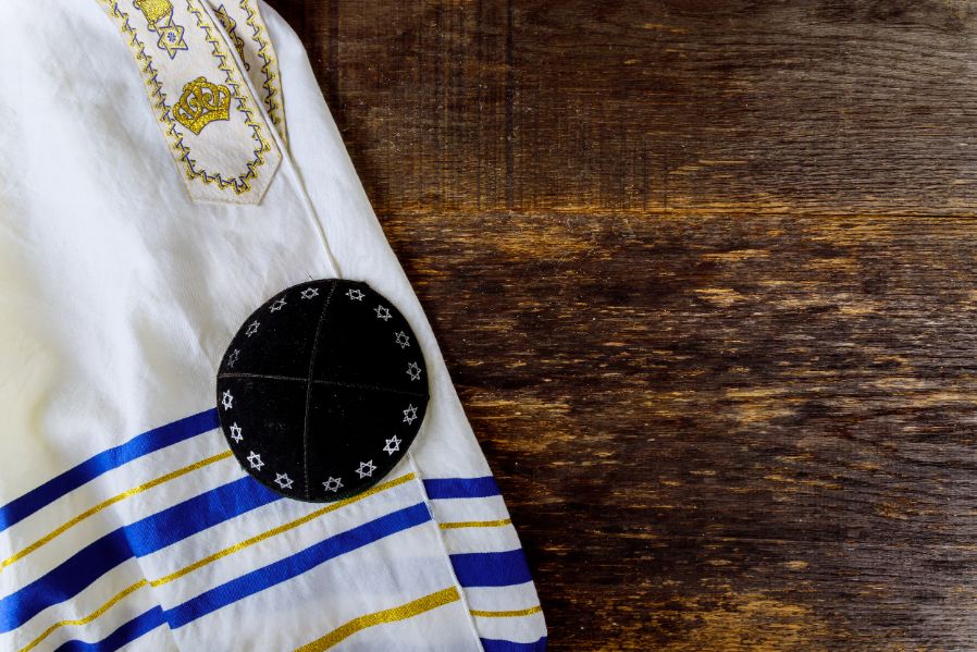 5 Tips For Choosing The Right Jewish Tallit